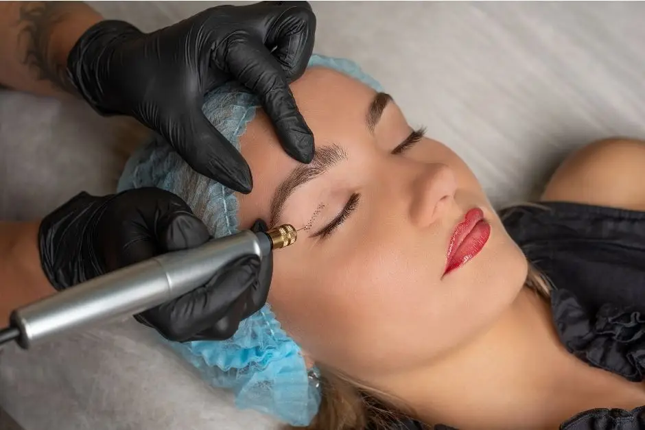 Fibroblast plasma pen treatment for skin tightening being demonstrated on a model’s eyelid area.